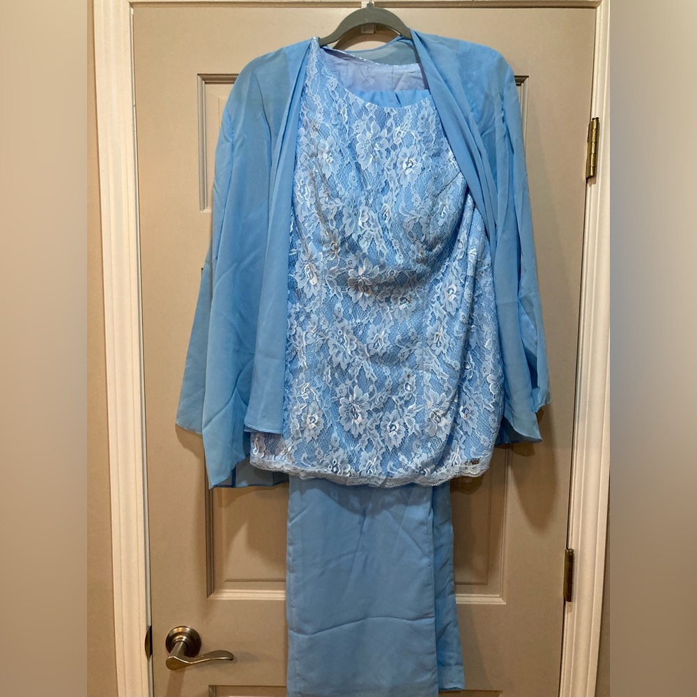 3 piece pant suit. Never worn